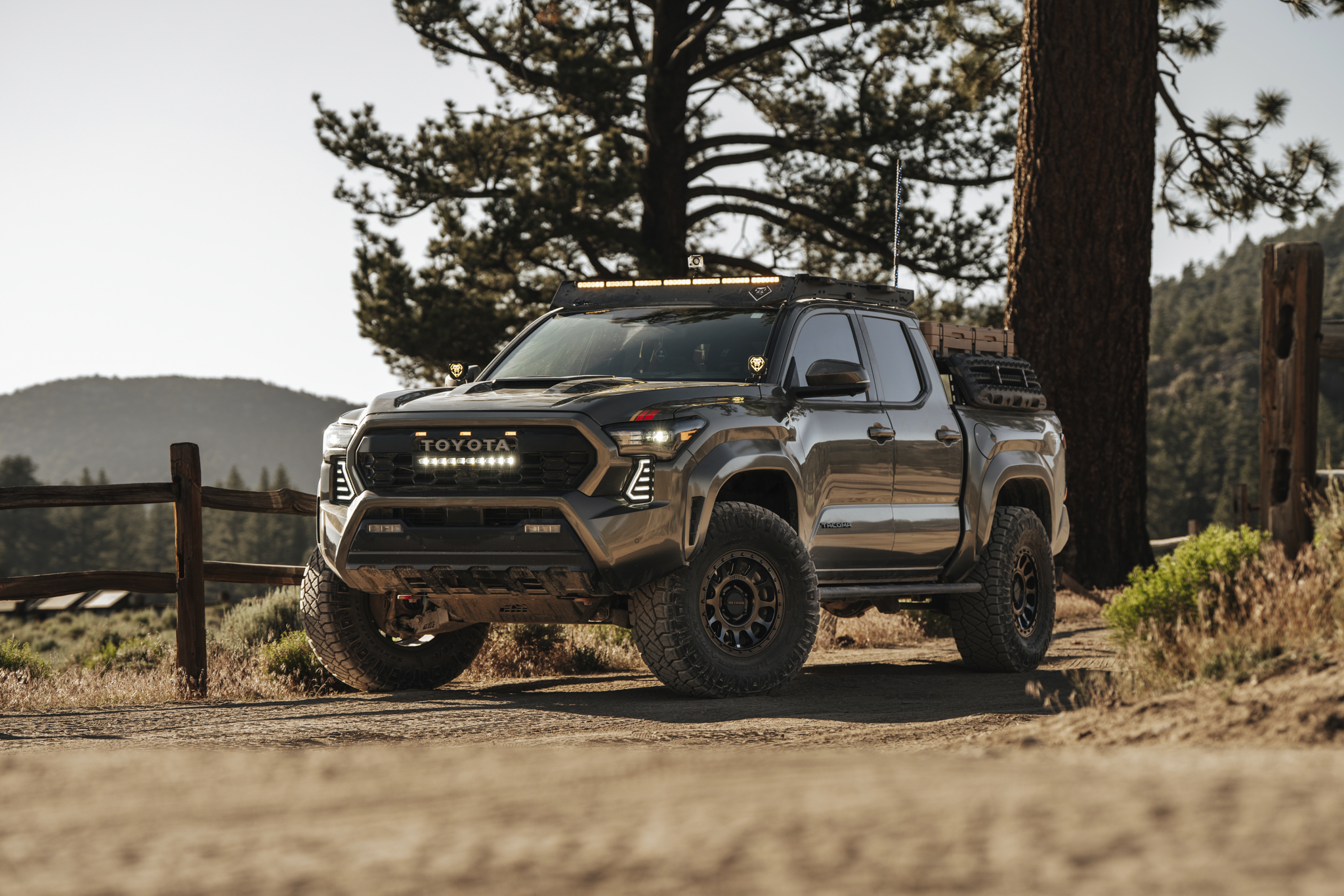 Used 2024 Toyota Tacoma TRD Sport w/ TRD Sport Premium Package AWD/4WD image 15