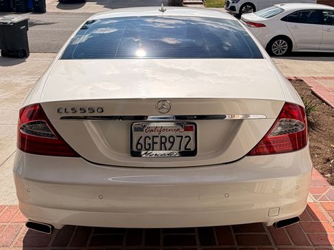 Used 2009 Mercedes-Benz CLS 550 image 4