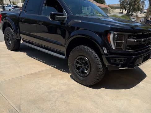 Used 2022 Ford F150 Raptor w/ Equipment Group 801A High AWD/4WD image 23