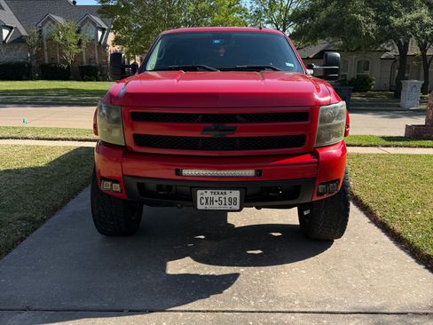 Used 2011 Chevrolet Silverado 1500 LT w/ All-Star Edition image 2