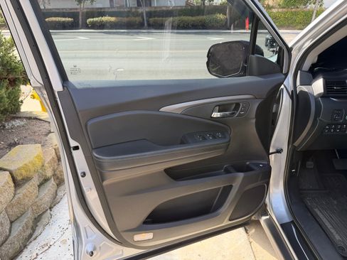 Used 2023 Honda Ridgeline RTL-E image 17