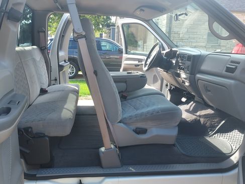 Used 2000 Ford F250 2WD SuperCab Super Duty image 9