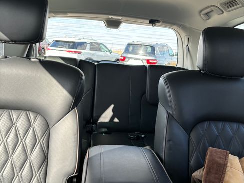 Used 2021 Nissan Armada Platinum w/ Captain's Chairs Package image 5