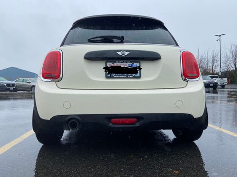 Used 2016 MINI Cooper 2-Door Hardtop image 8