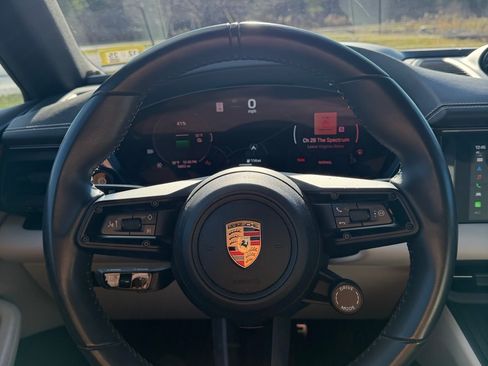 Used 2024 Porsche Macan 4 Electric image 26