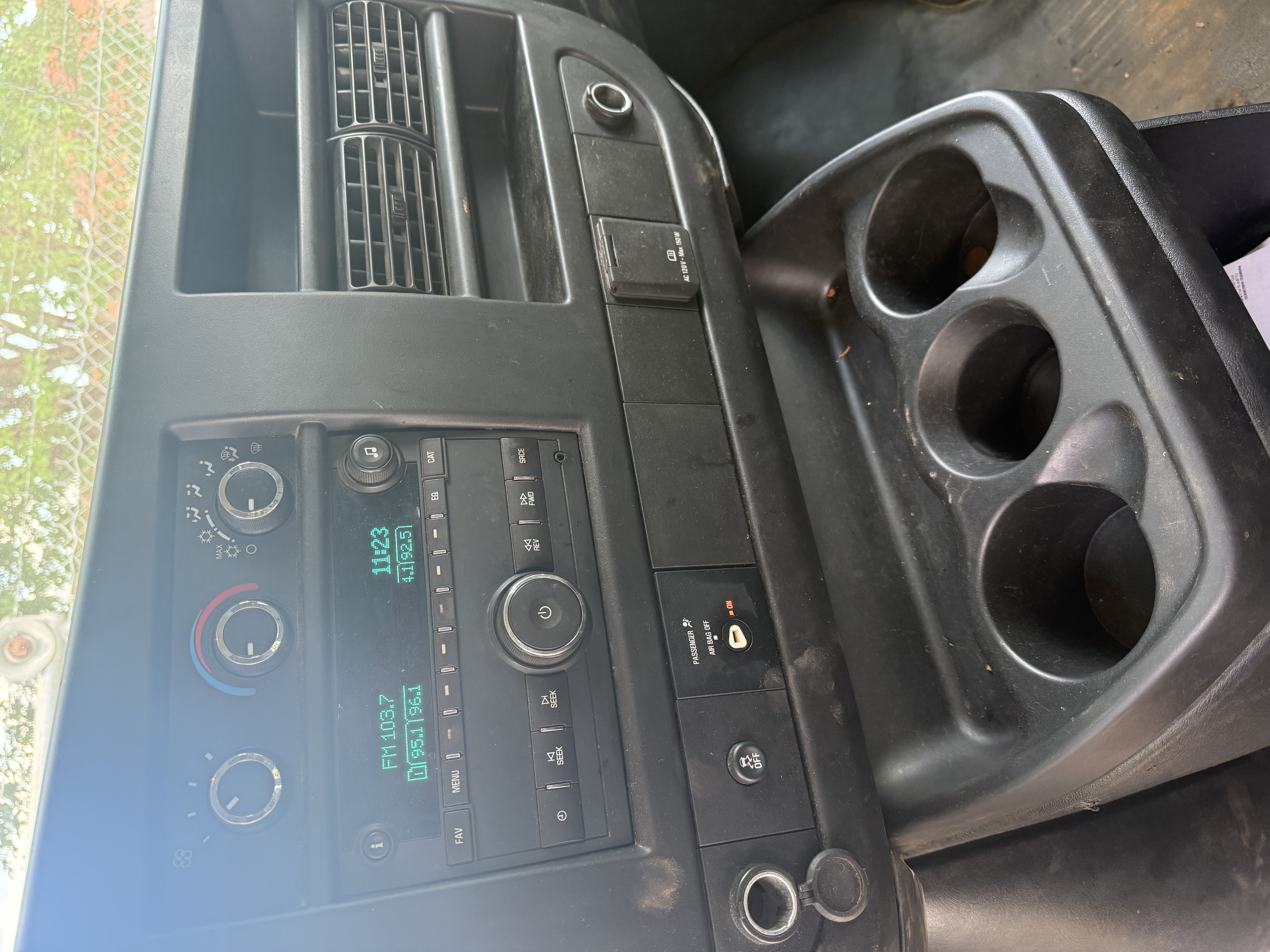 Used 2016 Chevrolet Express 2500 Extended RWD image 4