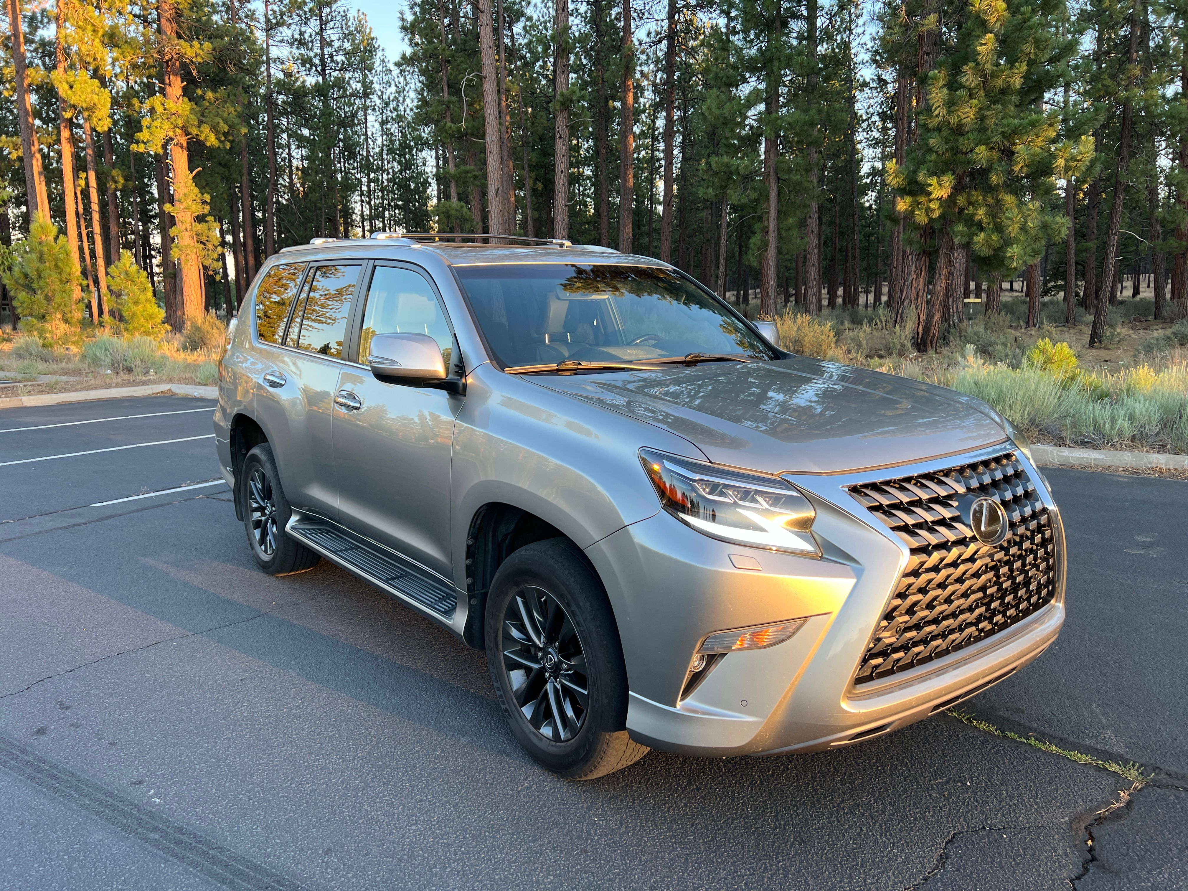 Used 2021 Lexus GX 460 Premium w/ Premium Package AWD/4WD image 12