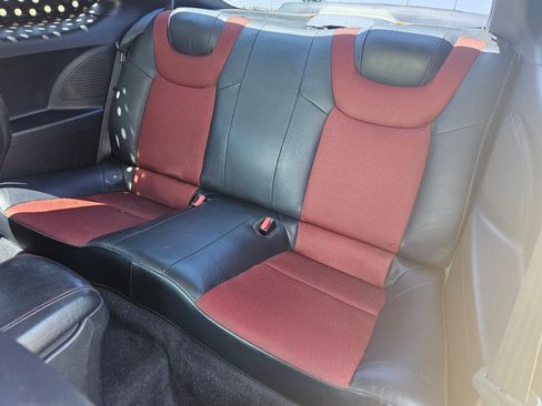 Used 2012 Hyundai Genesis 3.8 image 16