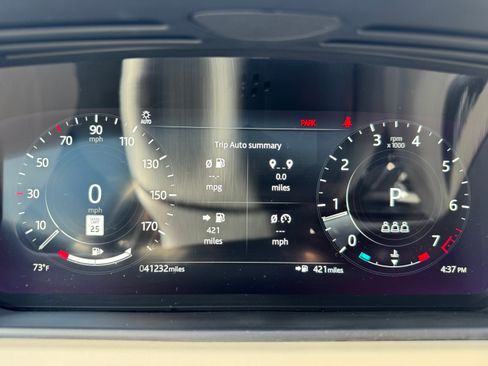 Used 2022 Land Rover Range Rover Velar R-Dynamic S image 16