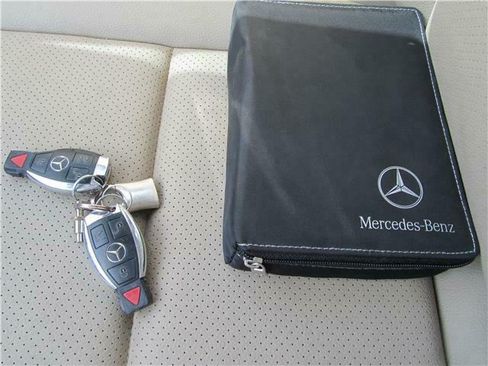 Used 2010 Mercedes-Benz C 300 Sedan image 12