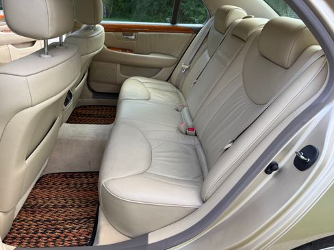 Used 2005 Lexus LS 430 RWD image 15