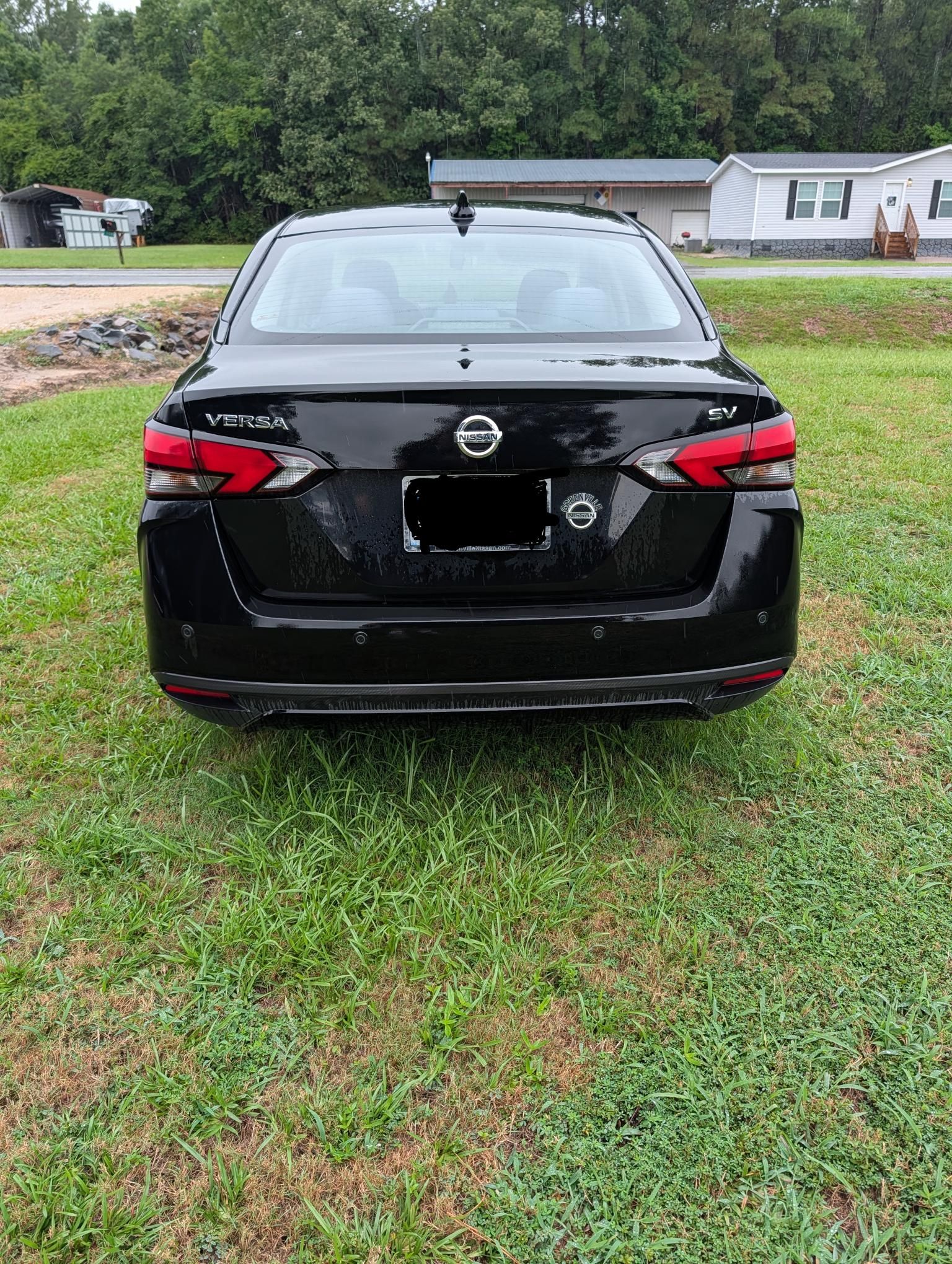 Used 2020 Nissan Versa SV FWD image 8