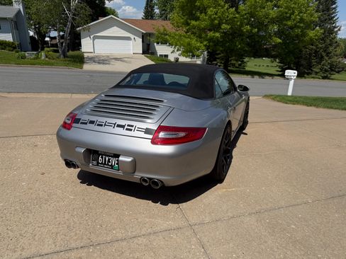 Used 2006 Porsche 911 Carrera S RWD image 12