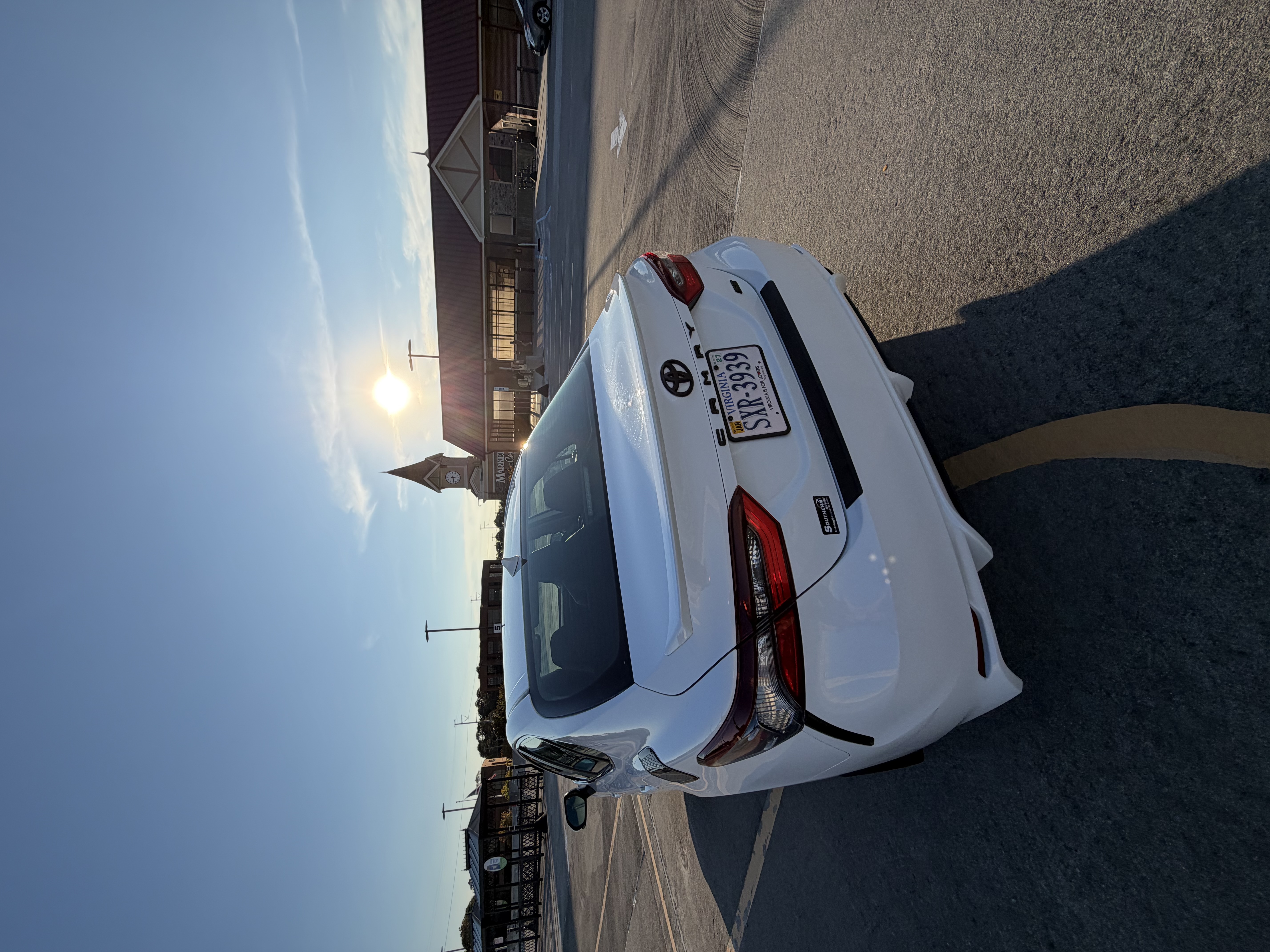 Used 2023 Toyota Camry SE w/ Convenience Package FWD image 14