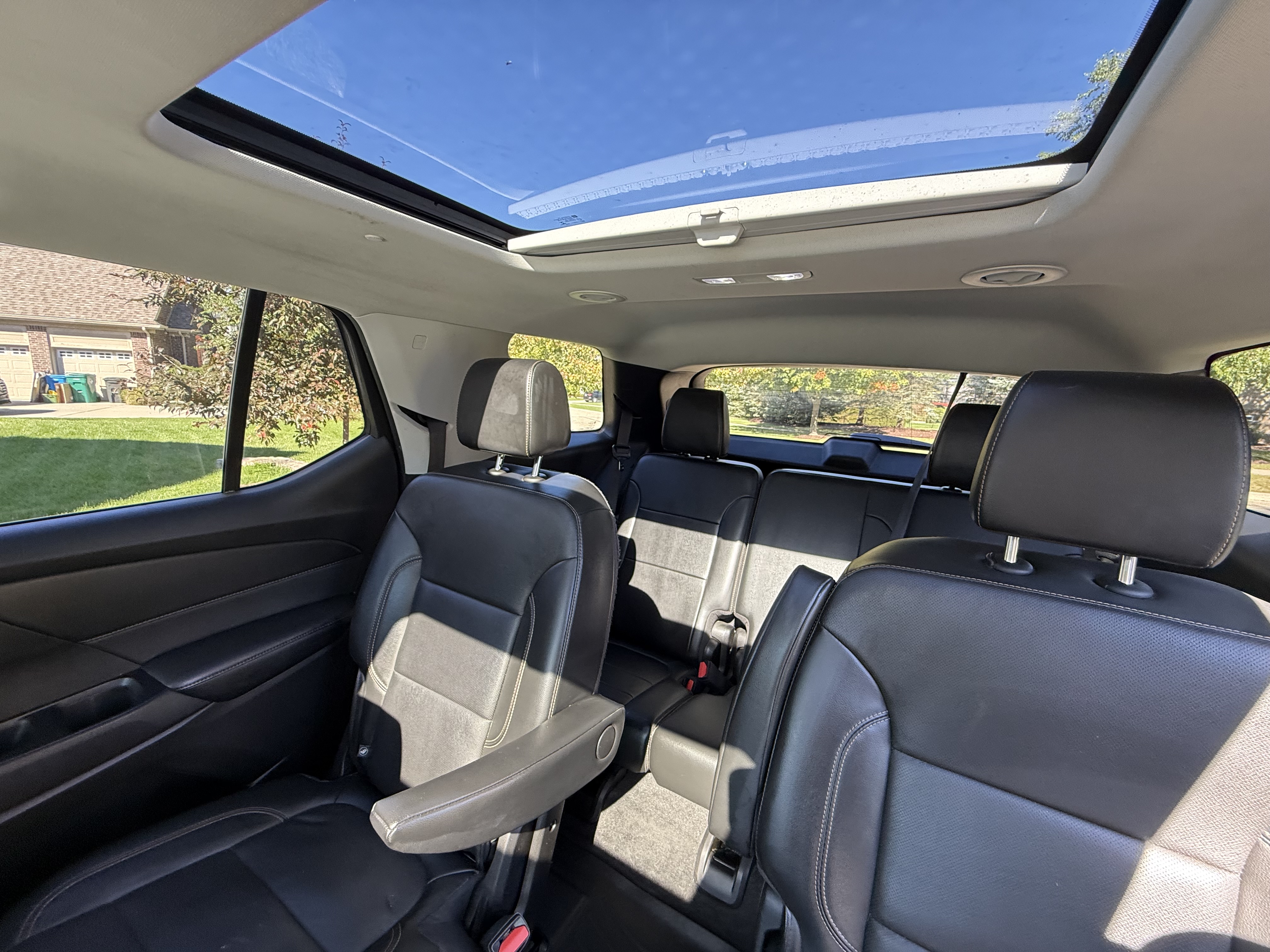 Used 2019 Chevrolet Traverse Premier w/ Redline Edition AWD/4WD image 22