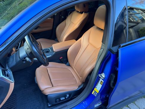 Used 2022 BMW i4 M50 w/ Premium Package image 8