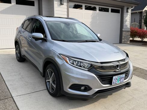 Used 2022 Honda HR-V EX image 9
