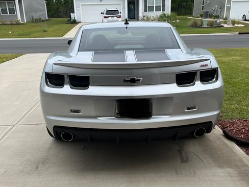 Used 2010 Chevrolet Camaro SS w/ RS Package RWD image 6