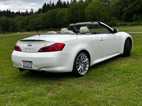 Used 2011 INFINITI G37 Convertible w/ Premium Pkg RWD image 9