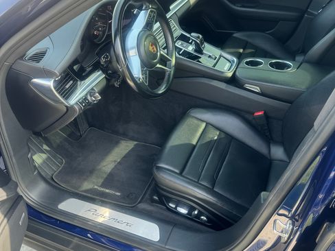 Used 2020 Porsche Panamera 4 image 9