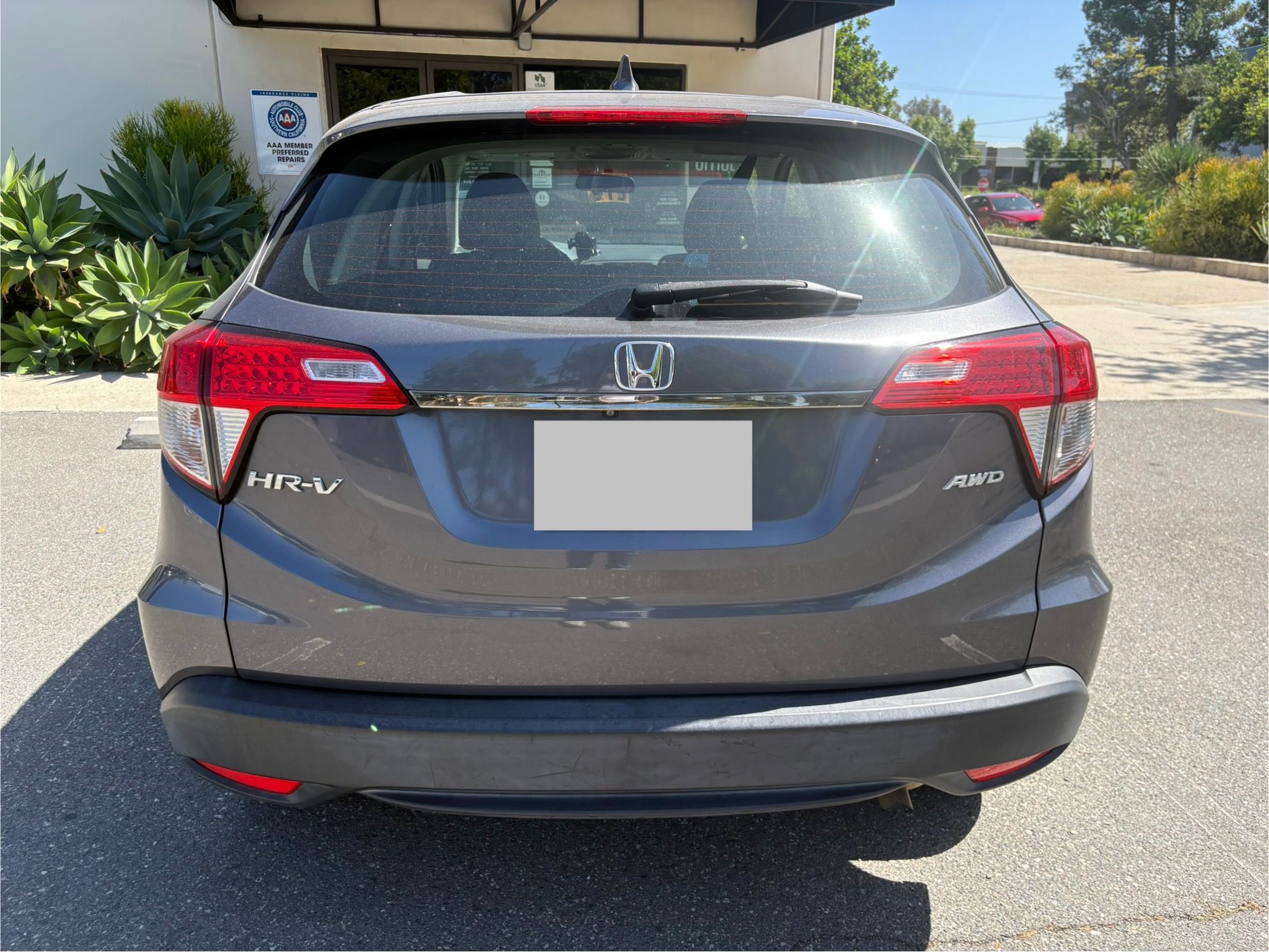 Used 2019 Honda HR-V LX image 2