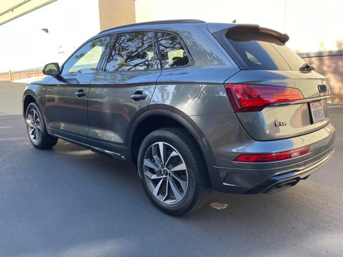 Used 2024 Audi Q5 2.0T Premium w/ Summer of Audi Package AWD/4WD image 5