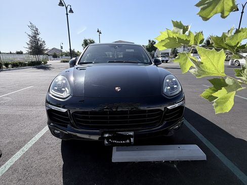 Used 2016 Porsche Cayenne S AWD/4WD image 15