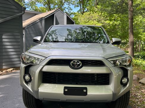 Used 2014 Toyota 4Runner SR5 Premium AWD/4WD image 5