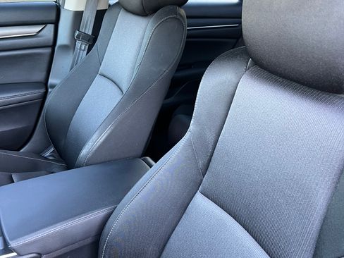Used 2021 Honda Accord LX image 6