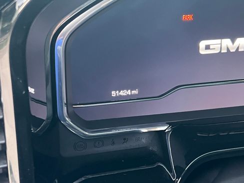 Used 2024 GMC Sierra 1500 SLT image 13