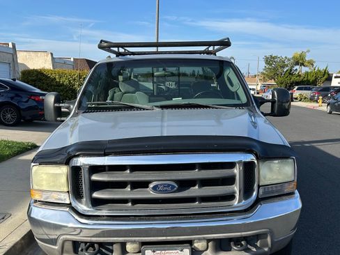 Used 2004 Ford F350 XLT image 4