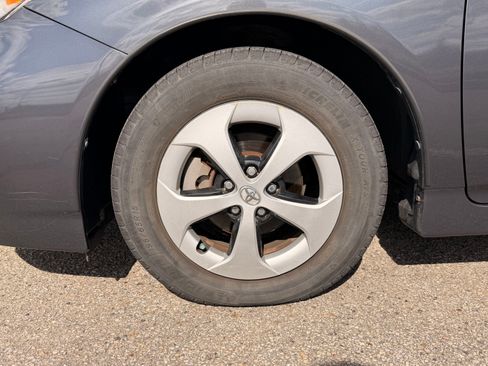 Used 2013 Toyota Prius Three image 10