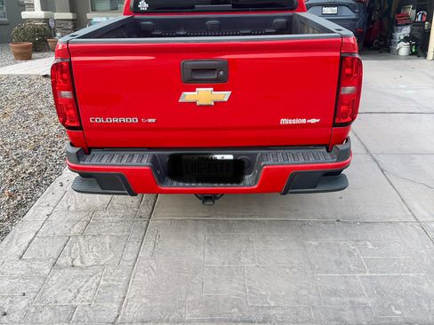 Used 2018 Chevrolet Colorado Z71 image 6