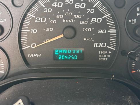 Used 2003 Chevrolet Express 1500 Van 3D w/ Preferred Equipment Group 4 image 5