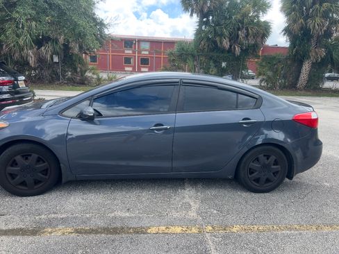 Used 2015 Kia Forte LX w/ Popular Package image 1