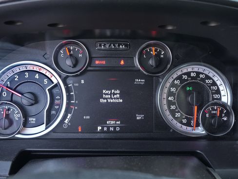 Used 2018 RAM 2500 Laramie w/ Convenience Group AWD/4WD image 16