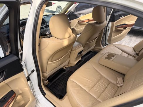 Used 2011 Honda Accord EX-L image 39