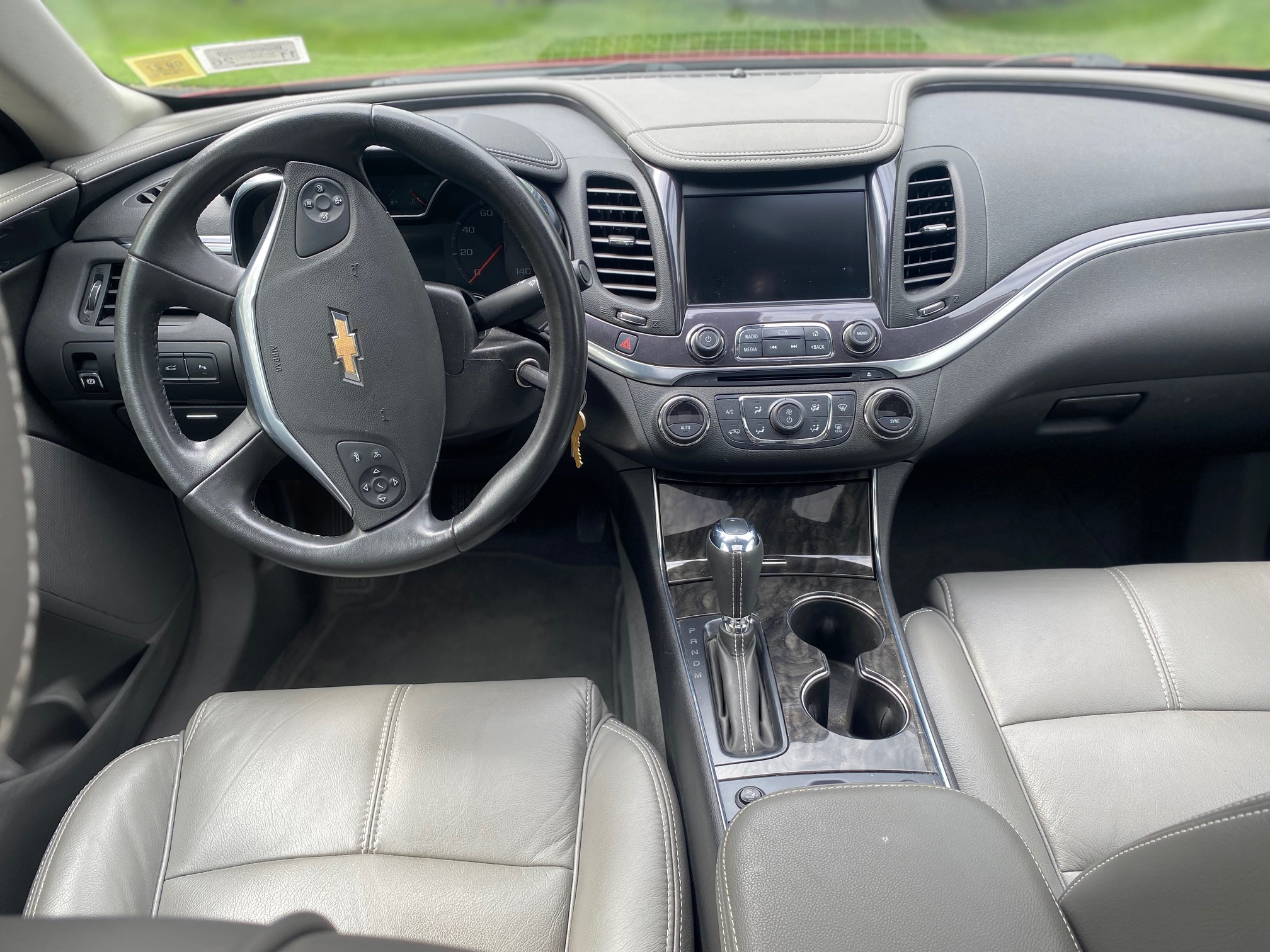 Used 2015 Chevrolet Impala LT w/ Convenience Package FWD image 8