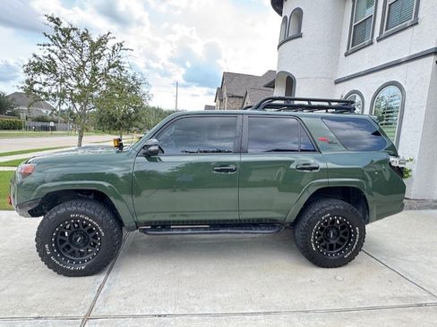 Used 2022 Toyota 4Runner TRD Off-Road Premium image 5