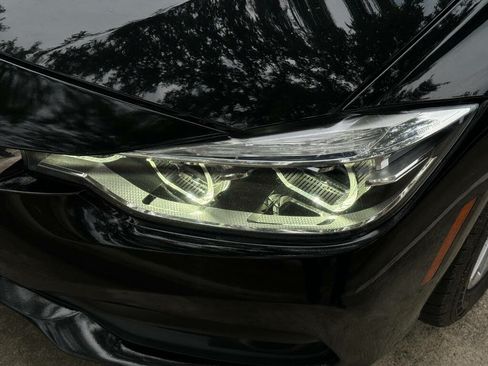 Used 2018 BMW 320i Sedan RWD image 8