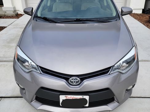 Used 2015 Toyota Corolla LE image 2
