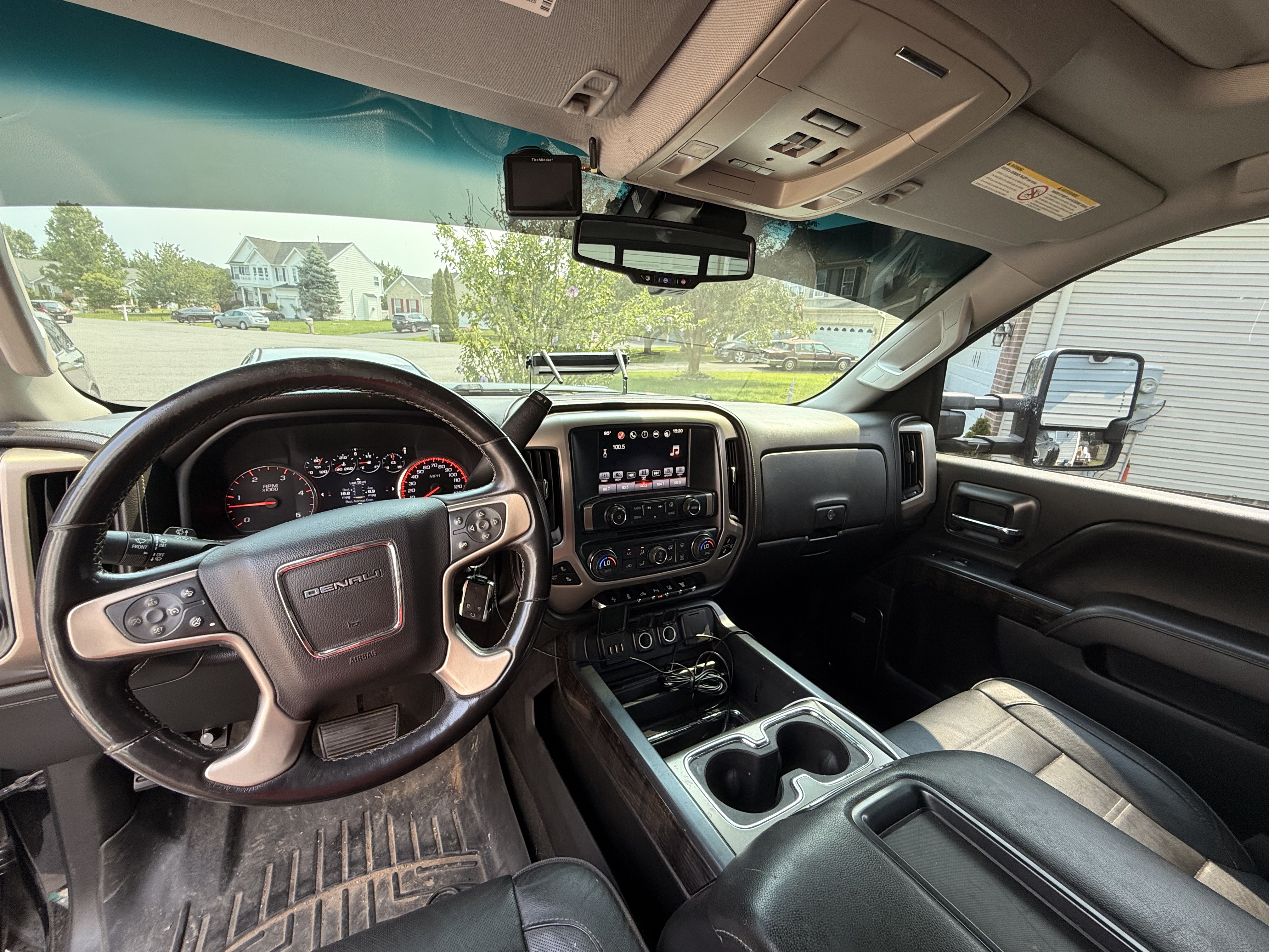Used 2015 GMC Sierra 3500 Denali w/ Duramax Plus Package AWD/4WD image 5