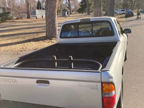 Used 2001 Toyota Tacoma 2WD Xtracab image 5