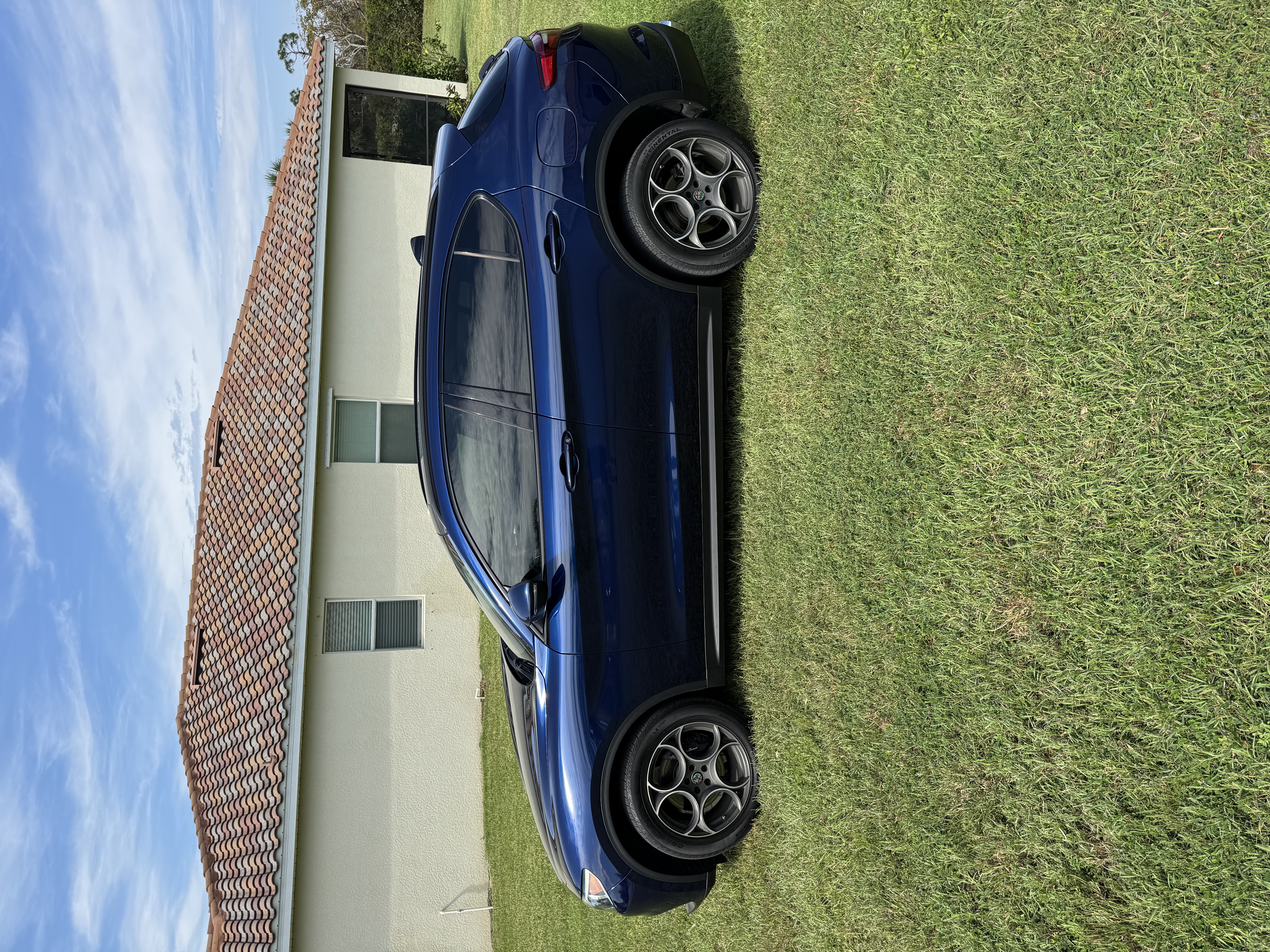 Used 2018 Alfa Romeo Stelvio Sport w/ Quick Order Package 22J Sport AWD/4WD image 9