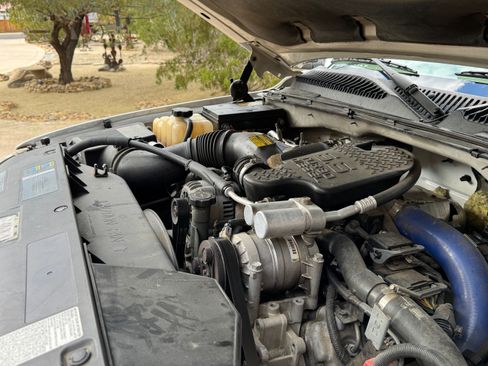 Used 2002 GMC Sierra 2500 2WD Crew Cab HD w/ SLT Marketing Option Pkg image 15