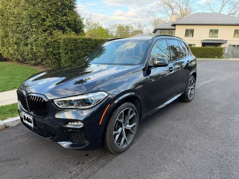 Used 2019 BMW X5 xDrive40i w/ M Sport Package AWD/4WD image 1
