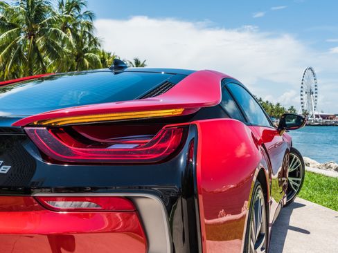 Used 2017 BMW i8 AWD/4WD image 18
