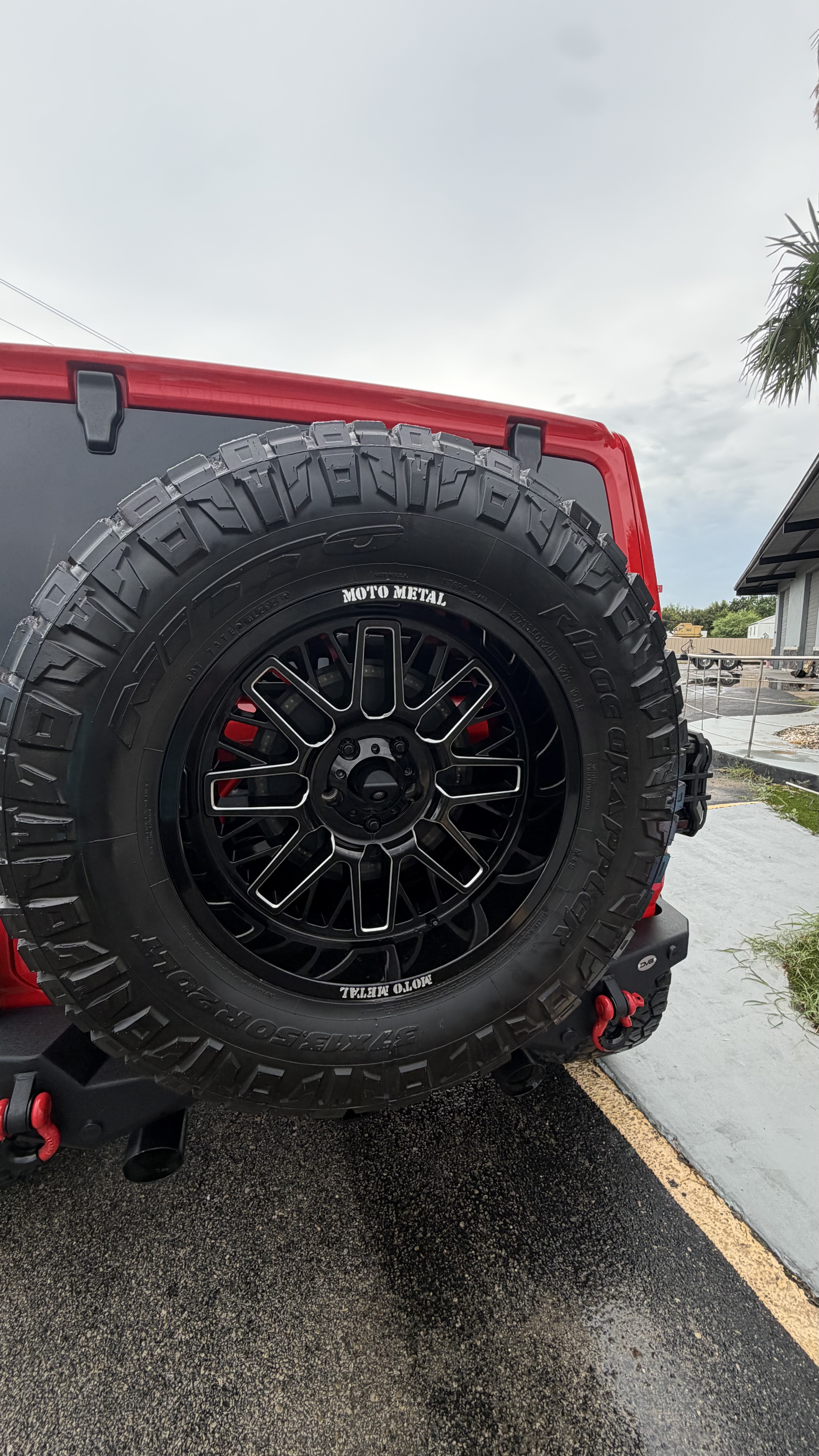 Used 2021 Jeep Wrangler Unlimited Rubicon AWD/4WD image 5