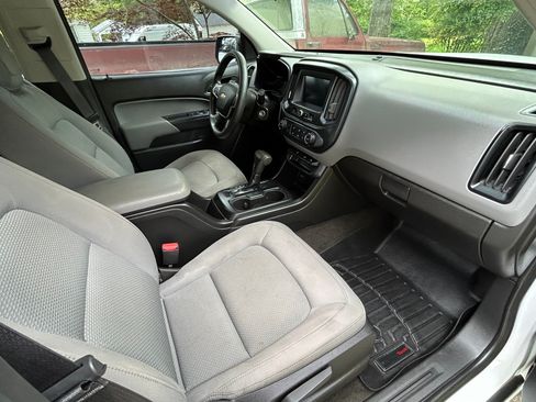 Used 2017 Chevrolet Colorado W/T w/ WT Convenience Package image 13