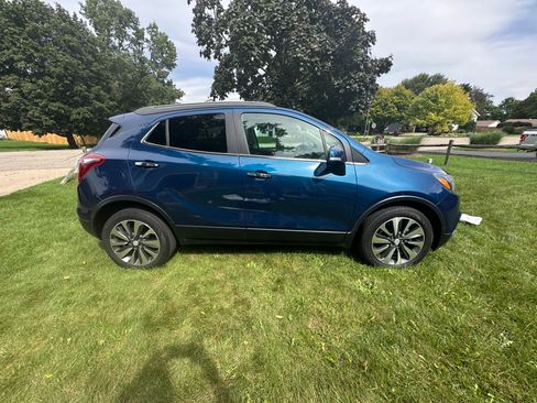 Used 2019 Buick Encore Essence w/ Safety Package II FWD image 2